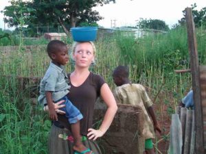 Ervaringen vrijwilligerswerk afrika; meewerken en leven met een gezin in Afrika tijdens je vrijwilligerswerk periode. Ervaringen vrijwilligerswerk afrika; meewerken en leven met een gezin in Afrika tijdens je vrijwilligerswerk periode.