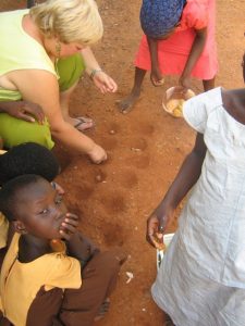 vrijwilligerswerk Ghana; als vrijwilliger sport en spelactiviteiten organiseren voor kinderen. Ook projecten op het gebied van duurzame energie, milieu, landbouw, sociaal ondernemerschap, gezondheidszorg, ontwikkelingswerk, duurzaam toerisme en sociaal werk. vrijwilligerswerk Ghana; als vrijwilliger sport en spelactiviteiten organiseren voor kinderen. Ook projecten op het gebied van duurzame energie Afrika, milieu, landbouw, sociaal ondernemerschap, gezondheidszorg, ontwikkelingswerk, duurzaam toerisme en sociaal werk.