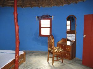 gastgezinnen afrika; verblijf bij een afrikaans gezin of een eigen kamer binnen een traditioneel guesthouse in het dorp. gastgezinnen afrika; verblijf bij een afrikaans gezin of een eigen kamer binnen een traditioneel guesthouse in het dorp.