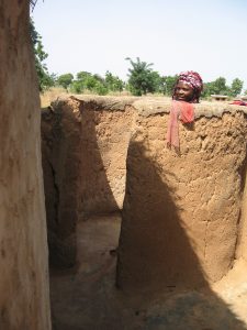 Vakantie afrika, meeleven met een gezin in een afrikaans dorp is een unieke ervaring! Eerlijk reizen afrika, meeleven met een gezin in een afrikaans dorp is een unieke ervaring en zij hebben een aanvulling op hun schamele inkomen!