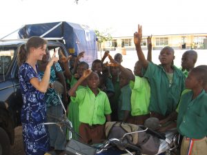 Onderzoek afrika; bijv hoe kun je de agressie bij dove kinderen verminderen. Onderzoeksstage afrika; bijv hoe kun je de agressie bij dove kinderen verminderen.