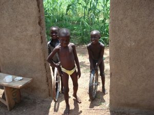 Voorwaarden vrijwilligerswerk buitenland; bijv eisen aan werkervaring, opleiding en verblijfsperiode voor het werken met gehandicapte kinderen. Voorwaarden vrijwilligerswerk buitenland; bijv eisen aan werkervaring, opleiding en verblijfsperiode voor het werken met gehandicapte kinderen.